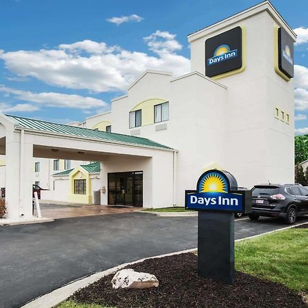 Days Inn By Wyndham Blue Springs Exterior foto