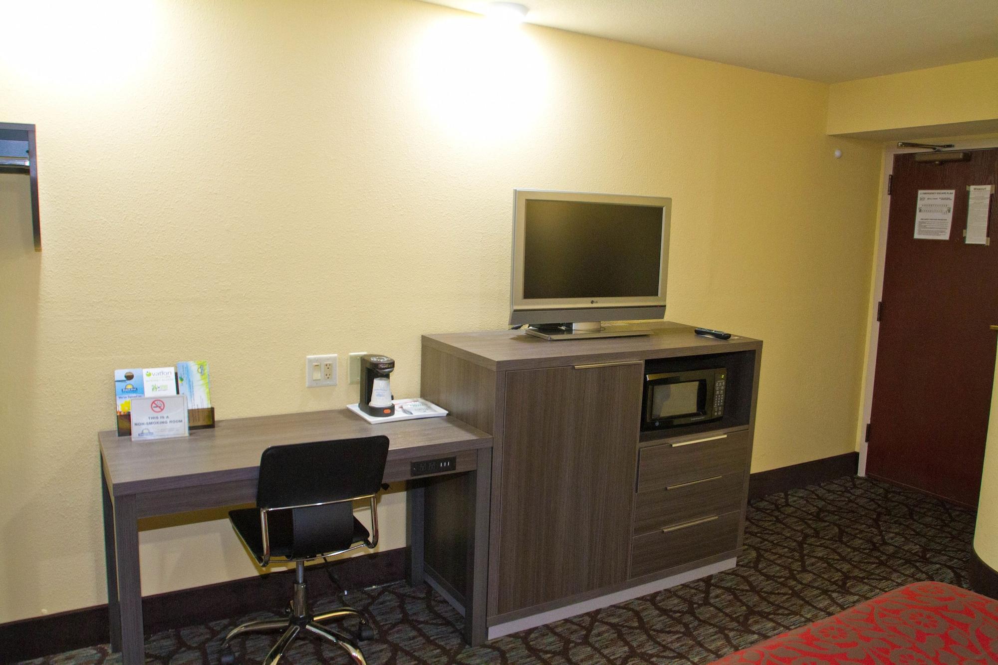 Days Inn By Wyndham Blue Springs Exterior foto