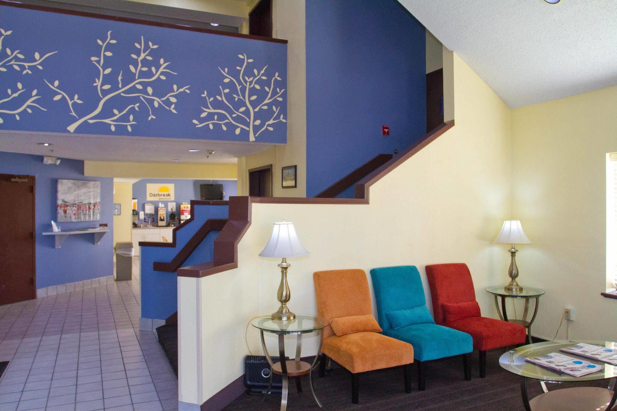 Days Inn By Wyndham Blue Springs Exterior foto